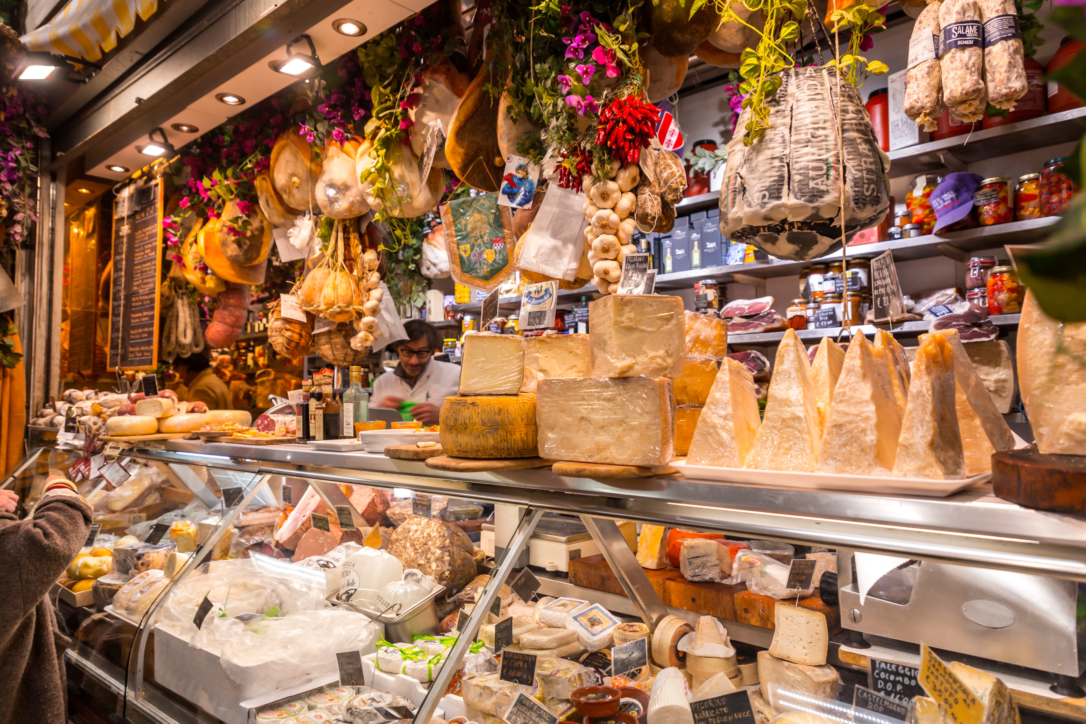 he Mercato Centrale is a food market located between via dell'Ariento, via Sant'Antonino and via Panicale, Florence.